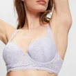 Kép 2/5 - Esprit Seasonal Lace vékony szivacsos melltartó - Levendula