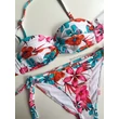 Kép 2/4 - Paloma 25 bandeau bikini 901 - fehér virágos