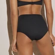 Kép 2/3 - Ysabel Mora magas derekú bikinialsó - fekete