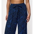 Kép 2/4 - Triumph Beach Mywear Trousers strandnadrág - kék mintás