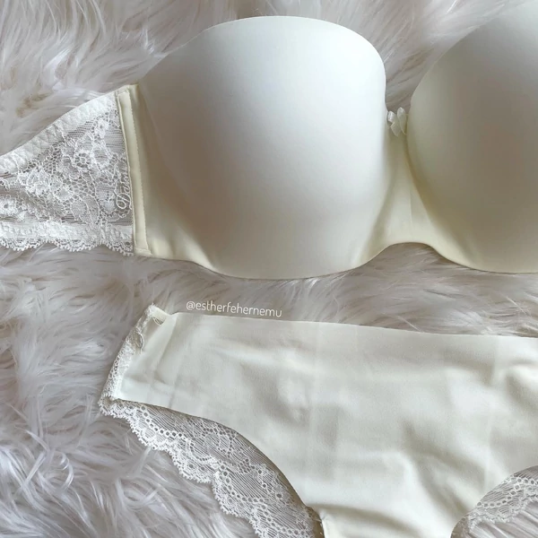 Daisy Dessous Frézia vékony szivacsos melltartó