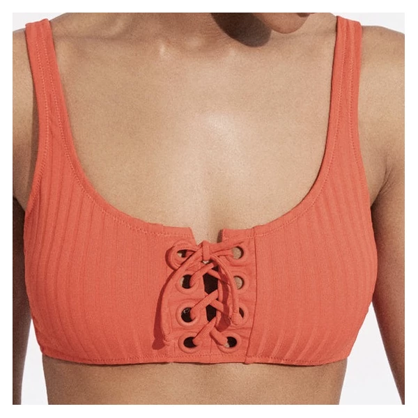 Ysabel Mora narancs topos bikini