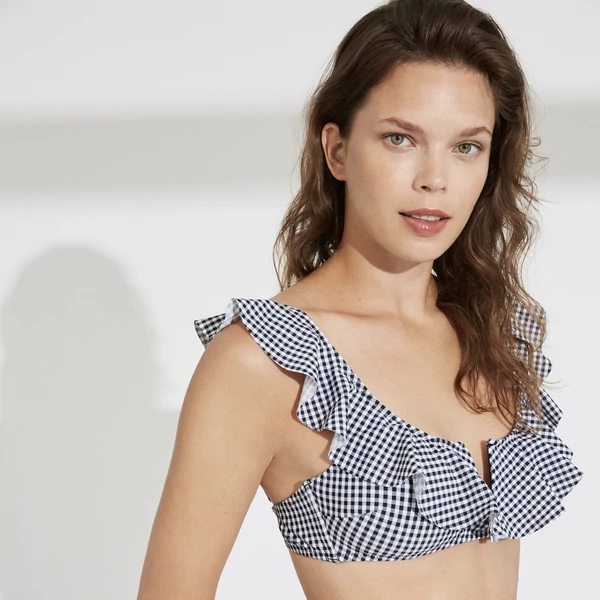 Ysabel Mora Vichy fodros bikini