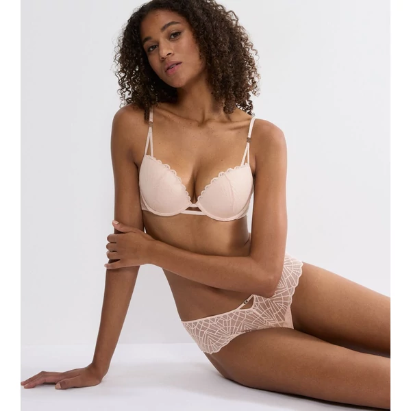 Triumph That Night In Vegas WHU