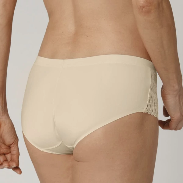 Triumph Aura Spotlight Maxi