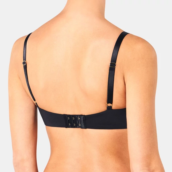 Triumph Body Make-up Essentials WP